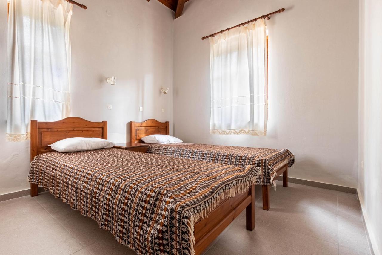 Porto Kalamitsi Stone-Built Bungalows Kardhamili Ngoại thất bức ảnh