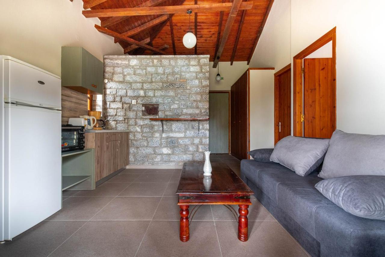 Porto Kalamitsi Stone-Built Bungalows Kardhamili Ngoại thất bức ảnh