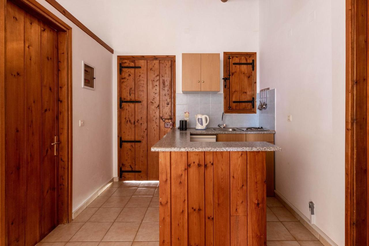 Porto Kalamitsi Stone-Built Bungalows Kardhamili Ngoại thất bức ảnh